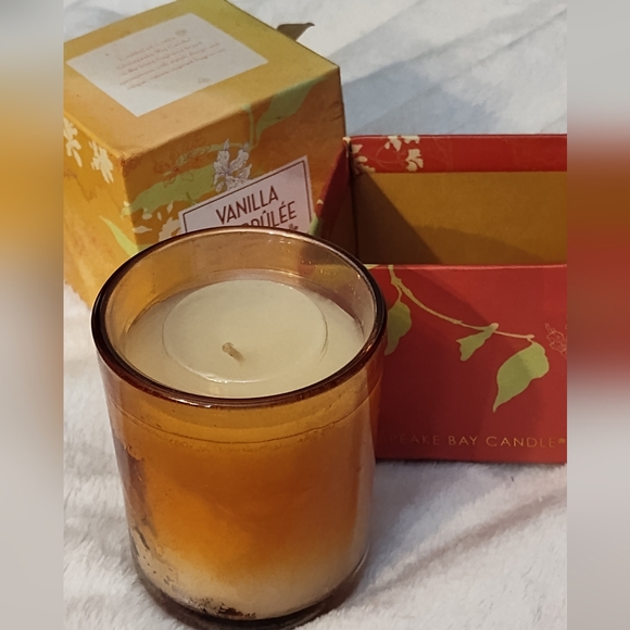 NWT! Chesapeake Bay Candle 7.8oz (Vanilla Rum Brulee) - Picture 1 of 7